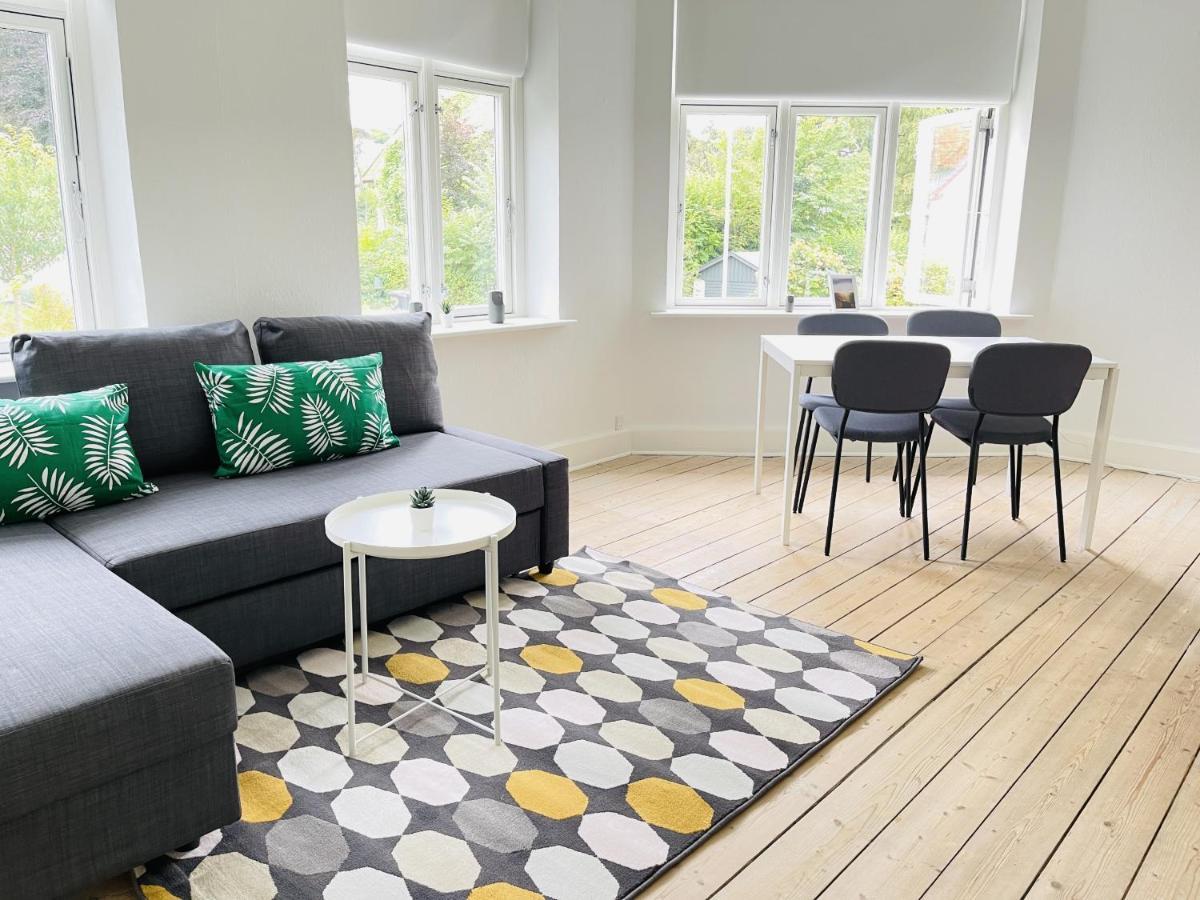 Aday - City Central Mansion - 1 Bedroom Apartment With Garden Aalborg Exterior photo